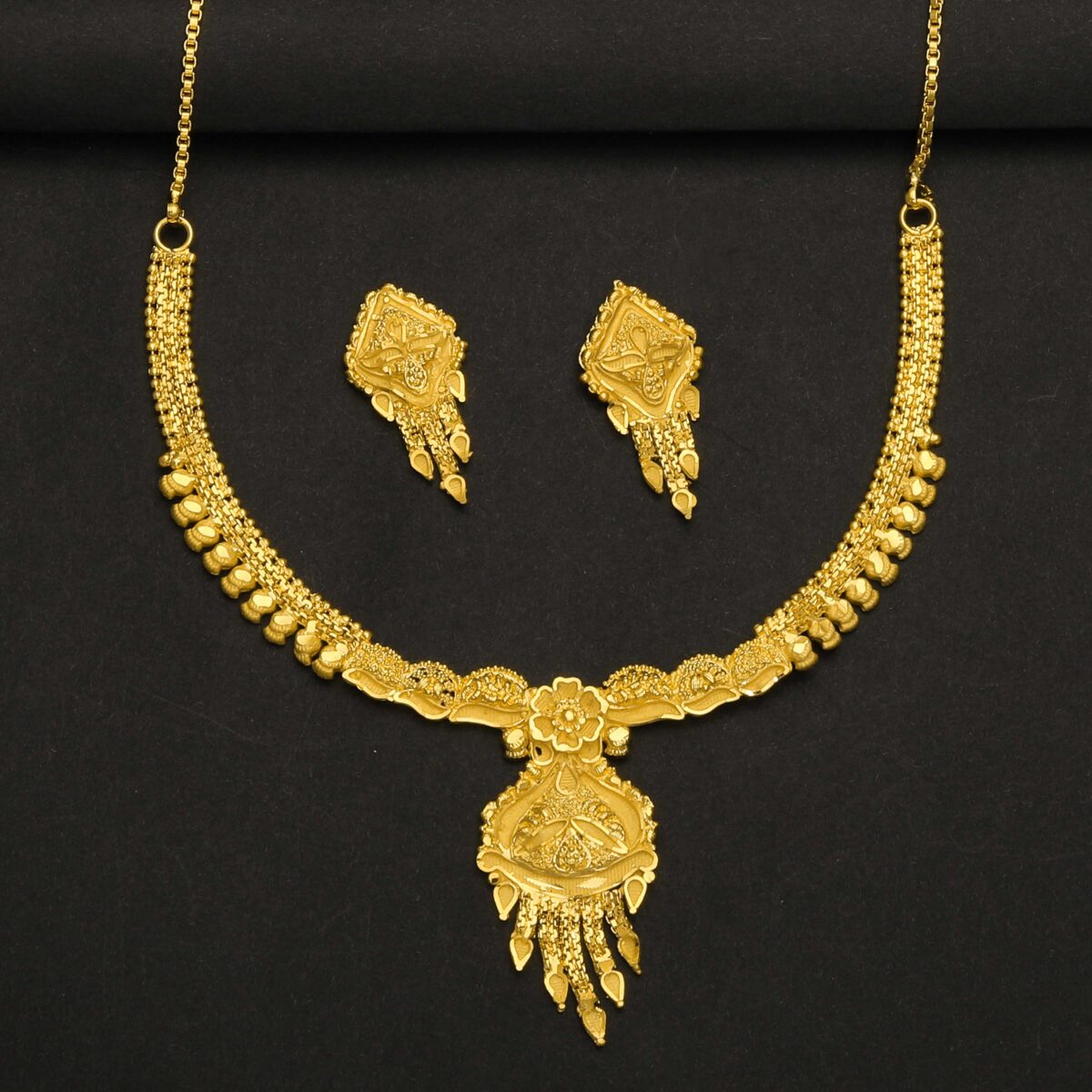 Gold plated necklace set dubai